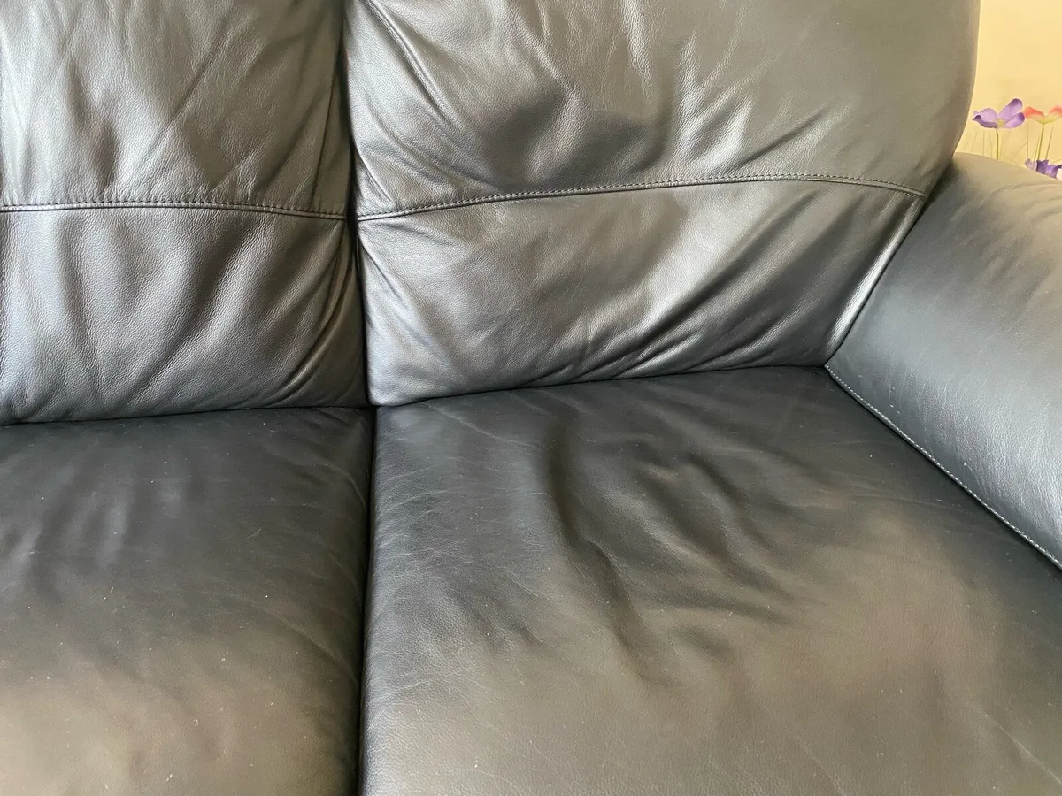 Leather couch 3+1 - Image 3