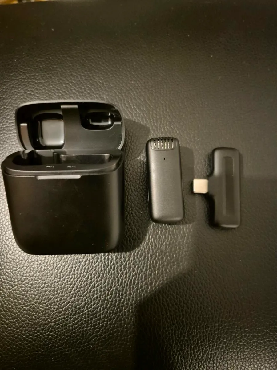 Wireless Lavalier Microphone for Mobile Phones - Image 1