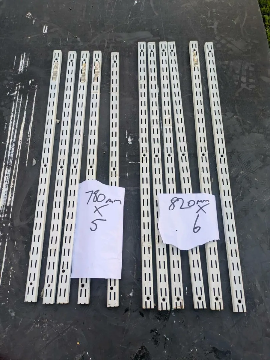Shelf brackets - Image 2