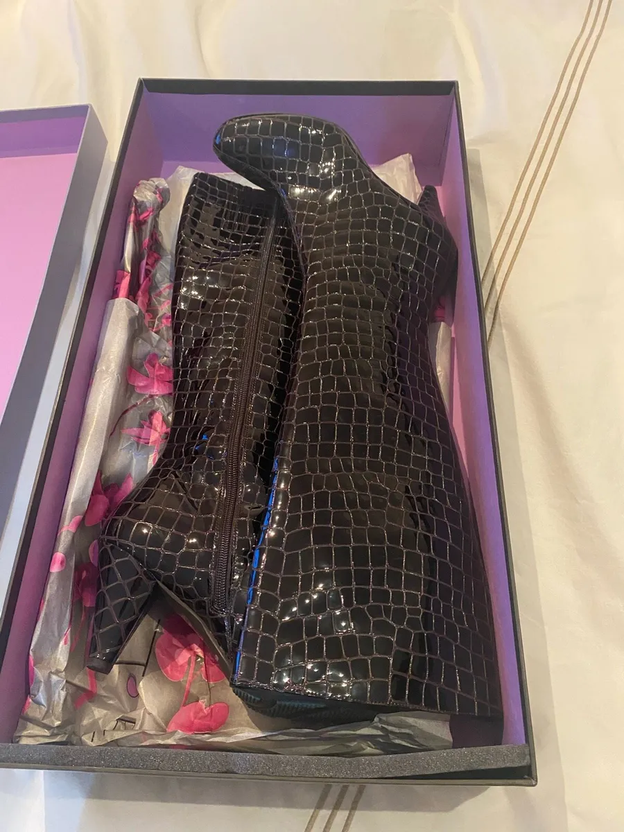 Women’s leather boots - Image 2