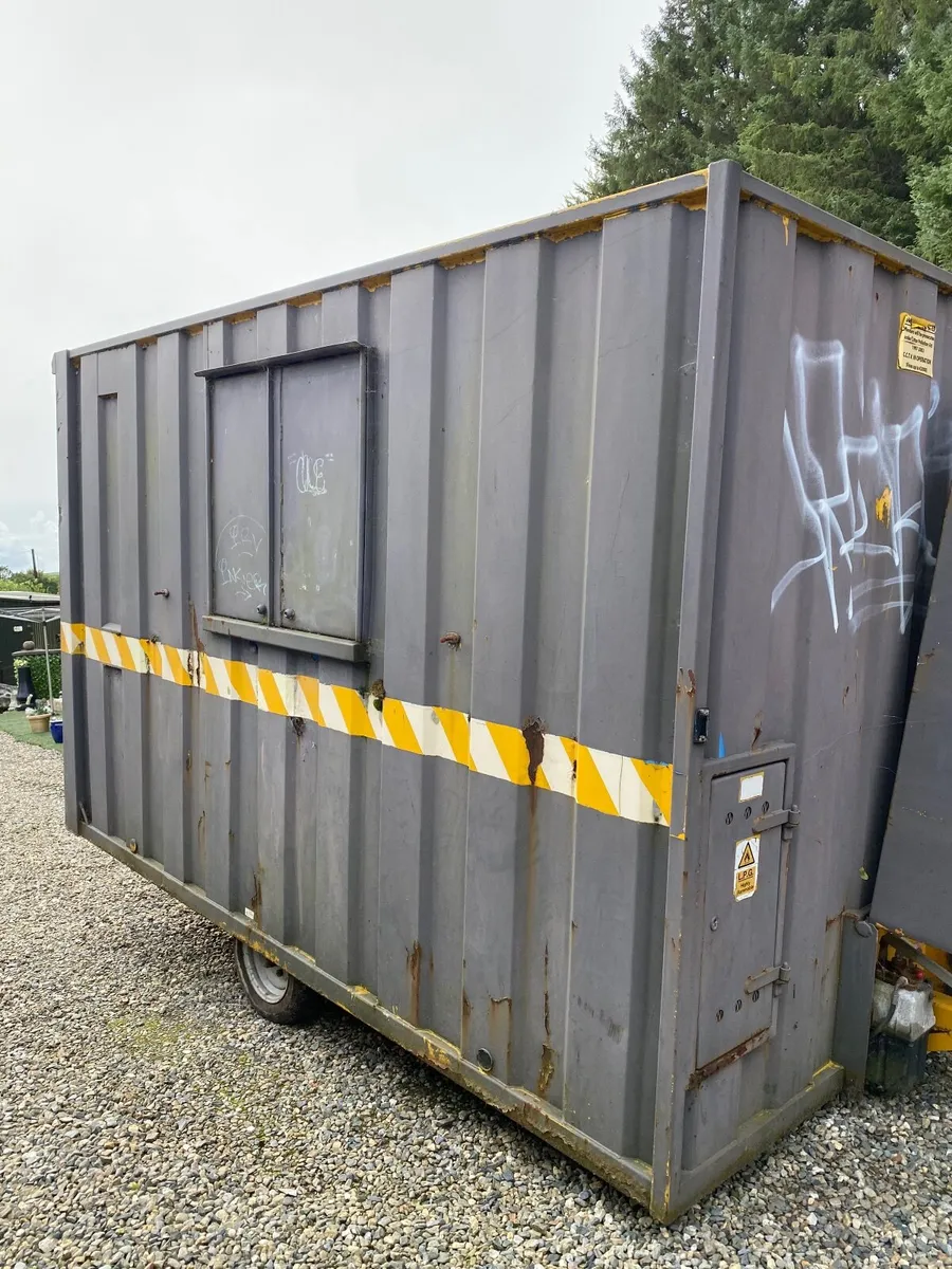 Mobile container / canteen/ storage. - Image 4