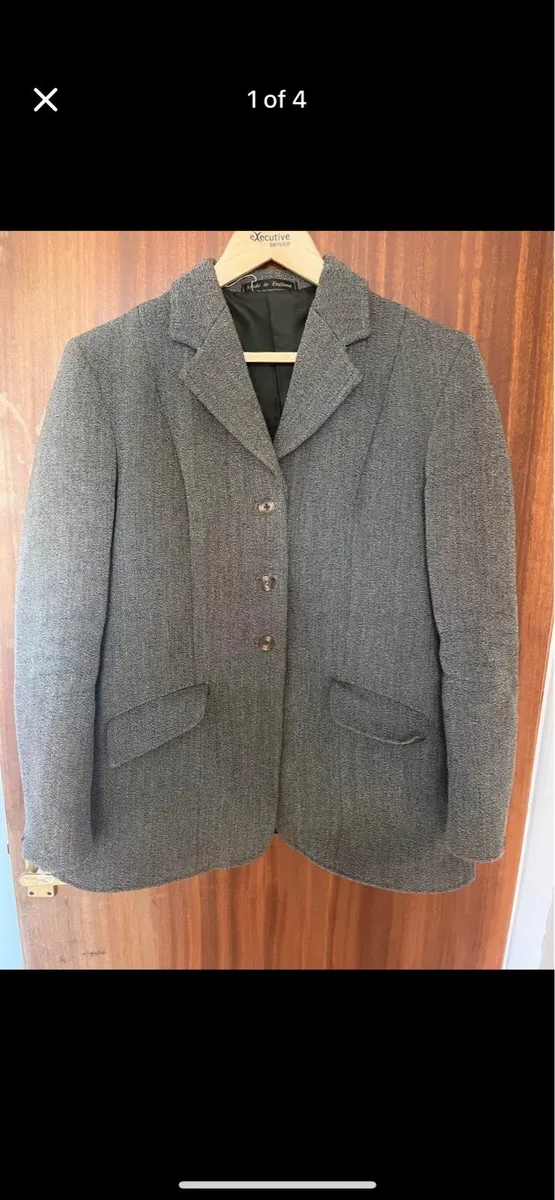 Ladies hunting coat - Image 1