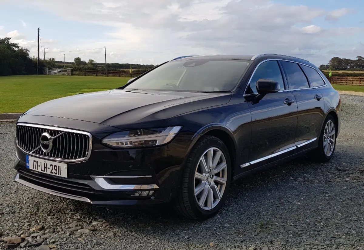 Volvo V90 D5 235bhp Inscription Top Spec - Image 1