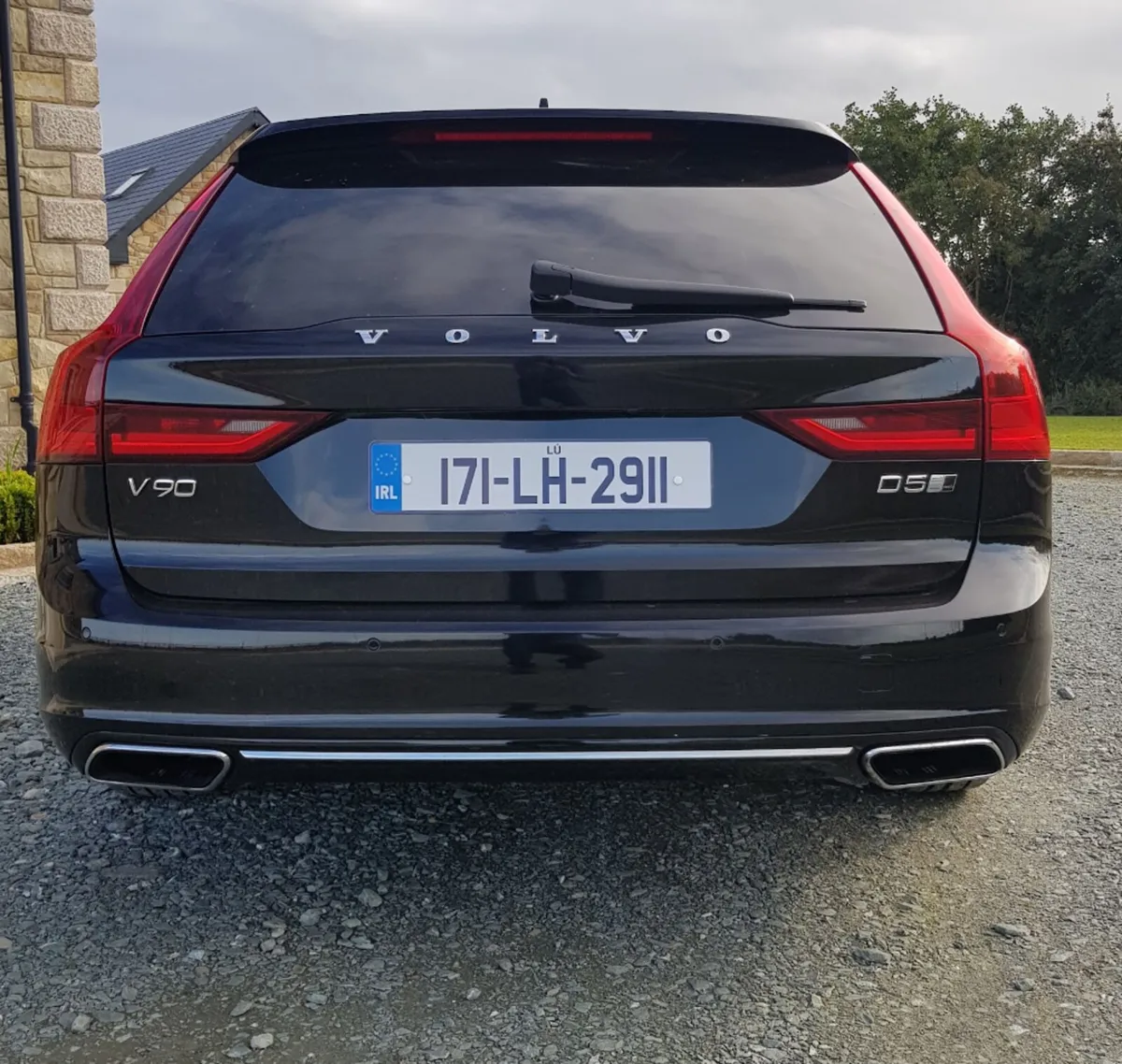 Volvo V90 D5 235bhp Inscription Top Spec - Image 3