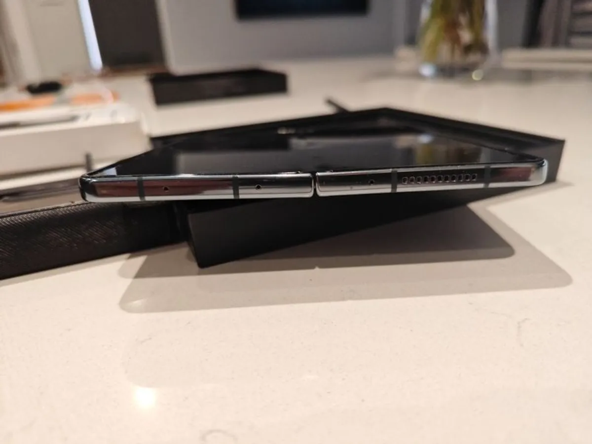 Samsung Fold 4 - Image 4