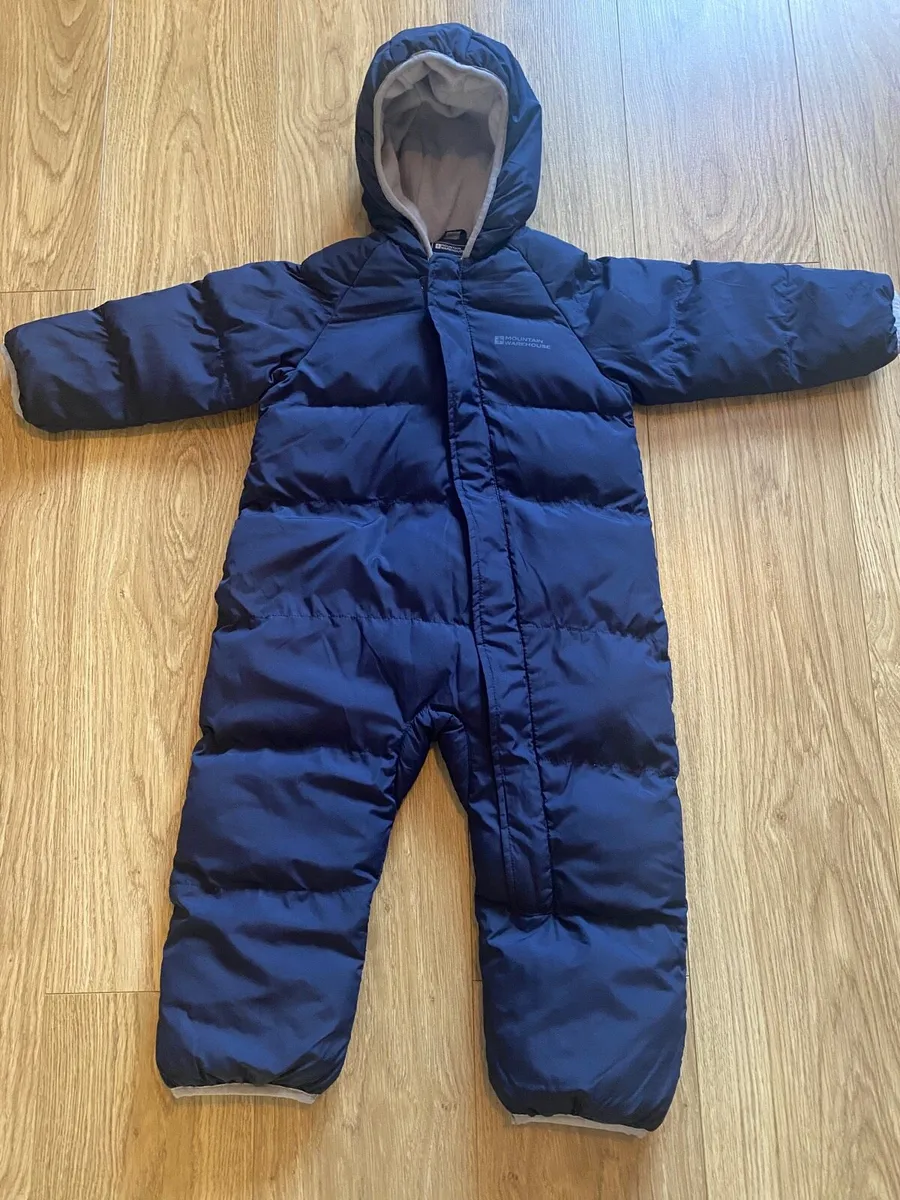 Mountain Warehouse winter suit - Image 1