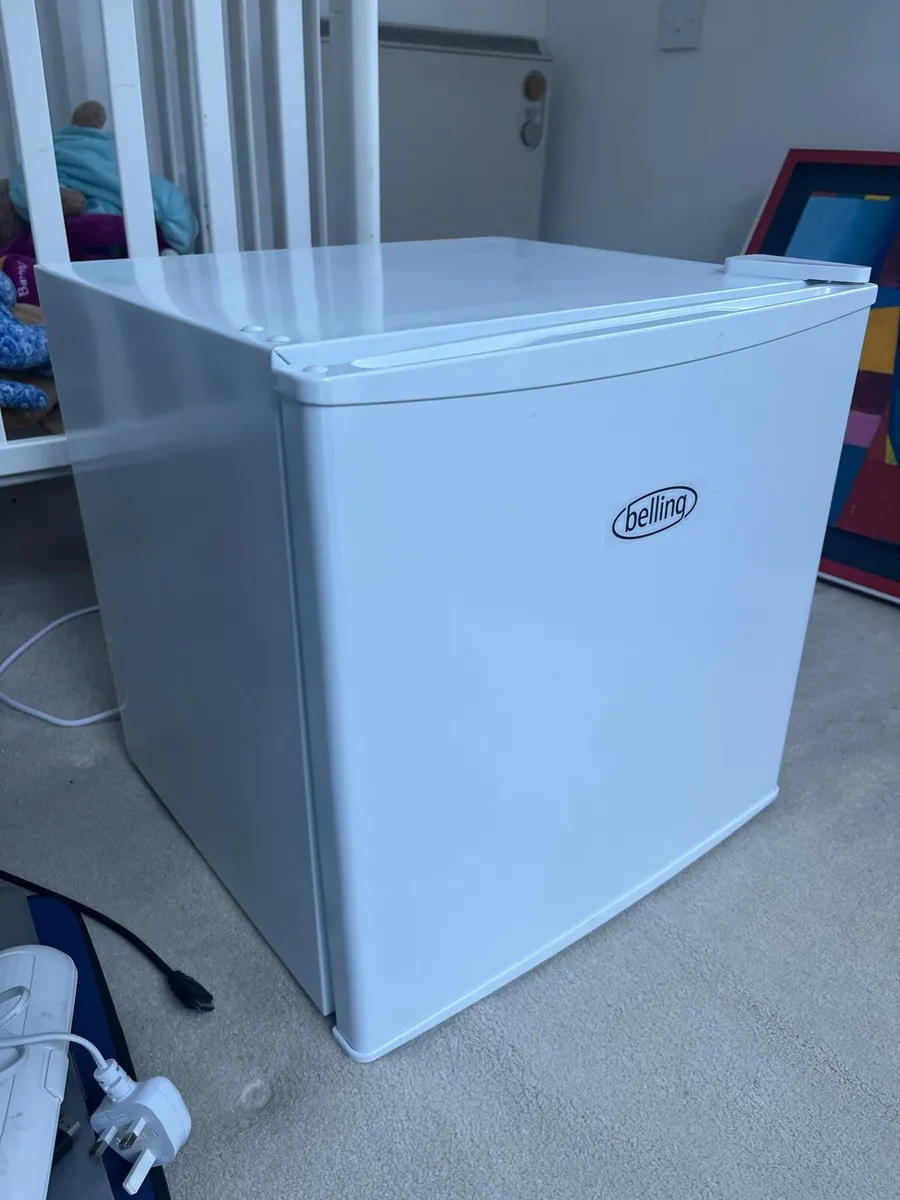 Mini Fridge - Image 1