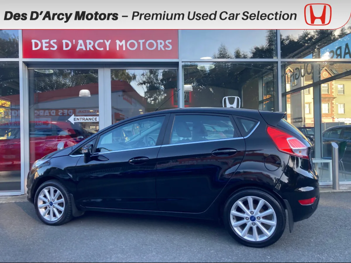 Ford Fiesta TITANIUM 1.5 DIESEL IMMACULATE CONDITI - Image 4