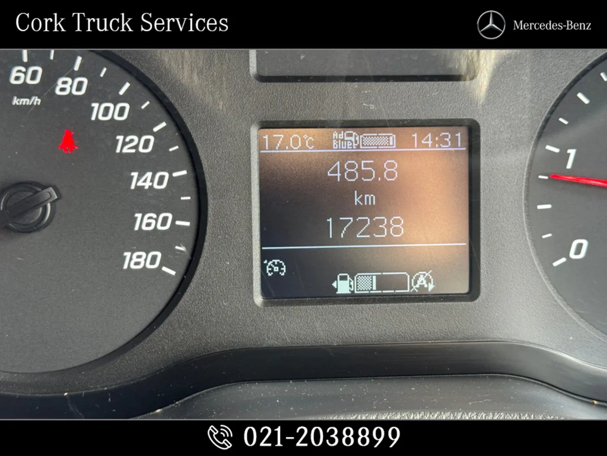 Mercedes-Benz Sprinter 215.39 Low Roof - Image 2