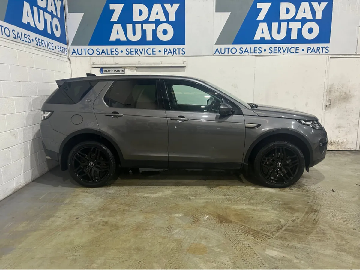 Land Rover Discovery Sport 7 SEAT AUTO 2.0 TD4 SE - Image 3