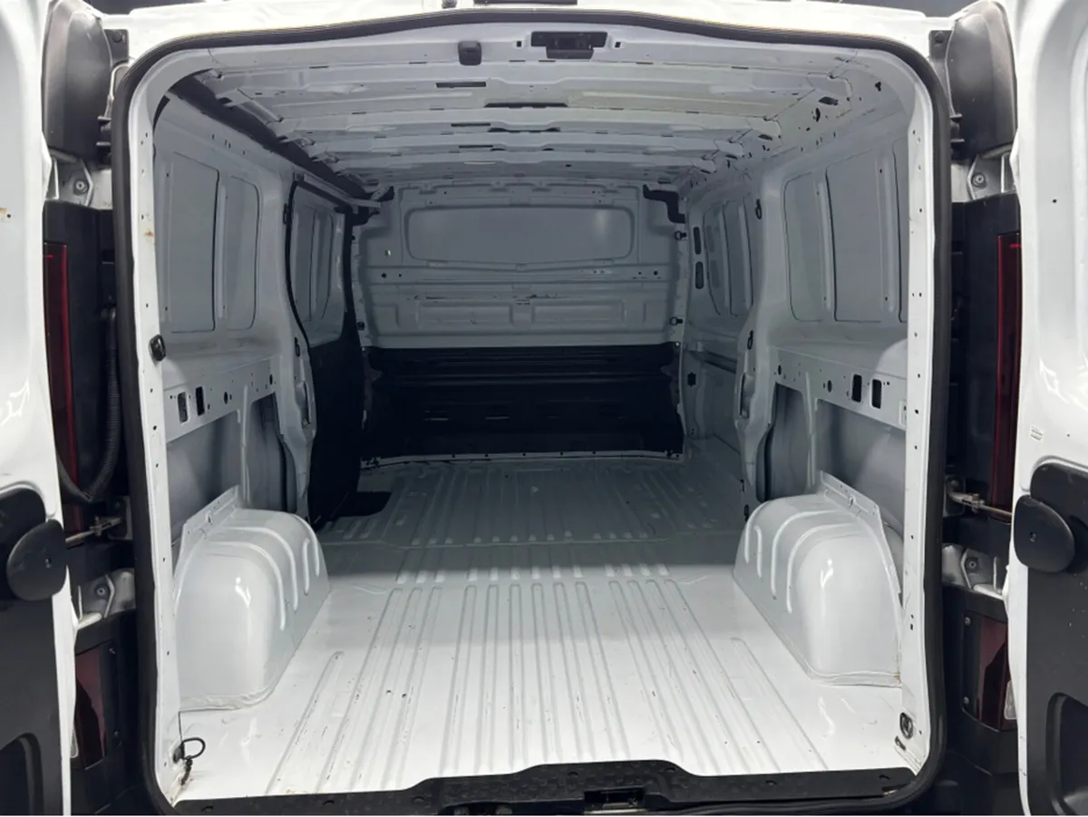 Renault Trafic LL30 ENERGY DCI 120 BUSINESS P - Image 4