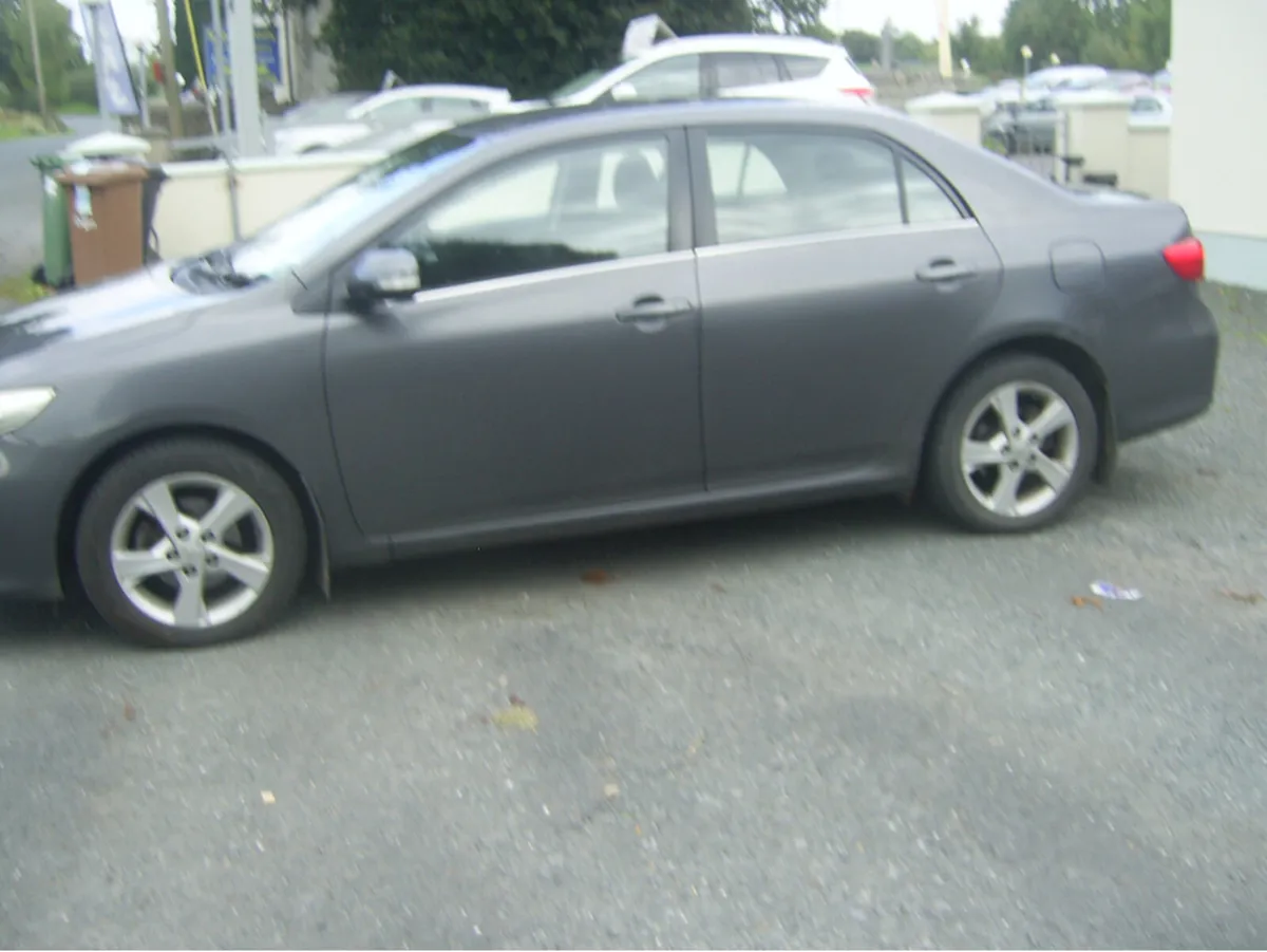 Toyota Corolla 1.4 D-4D LUNA MC 4DR - Image 3
