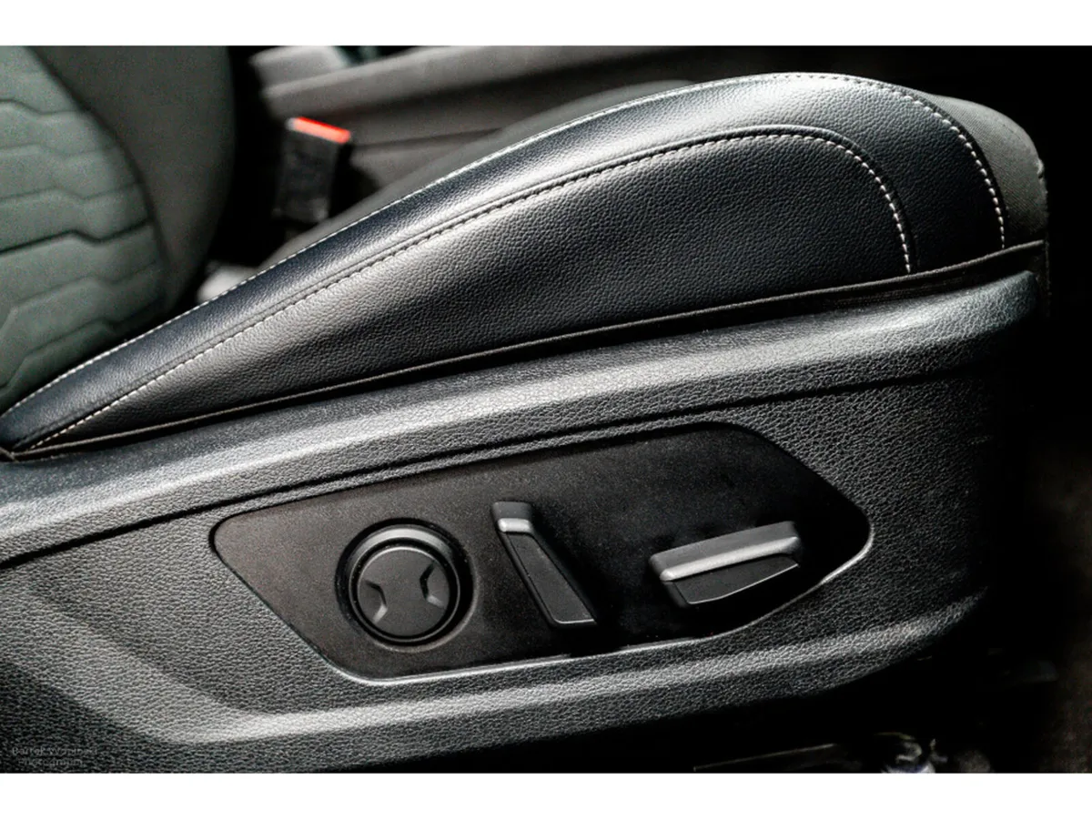 Kia Sportage K3 1.6 Petrol PHEV Auto 260HP - Image 4