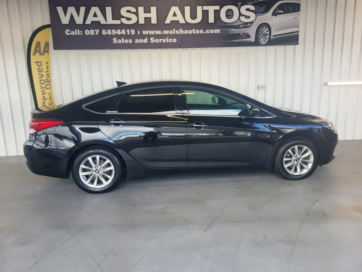 Hyundai i40 1.7 CRDI SE NAV BL/DR 115 4DR - Image 3