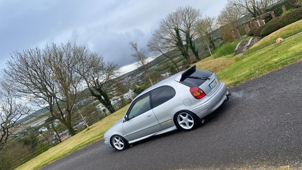 Toyota Corolla - Image 2