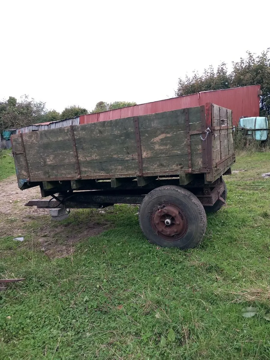 Trailer - Image 1