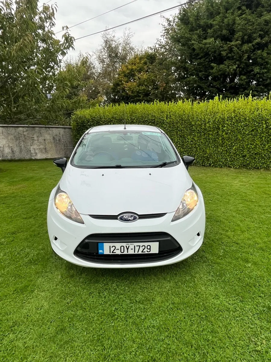 Ford fiesta 2012 - Image 2