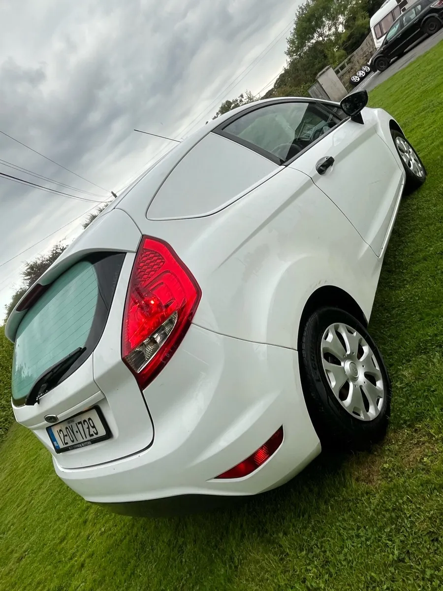Ford fiesta 2012 - Image 3