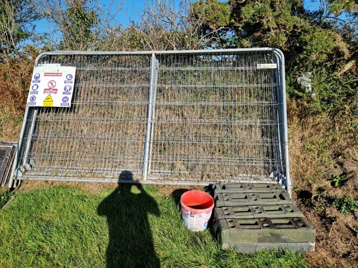 Heras/Harris site security fencing - Image 1