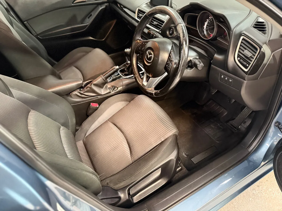 Mazda Mazda3 2016. 1.5D. EXECUTIVE SE - Image 4