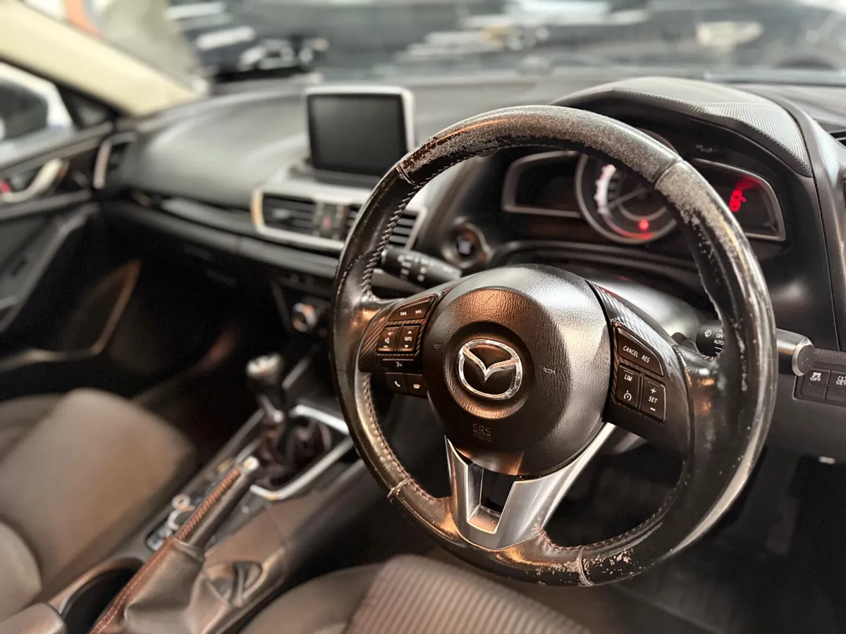 Mazda Mazda3 2016. 1.5D. EXECUTIVE SE - Image 3