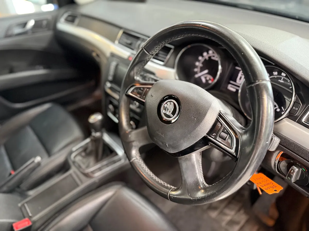 Skoda Superb 2015.  2.0TDI  ELEGANCE - Image 3