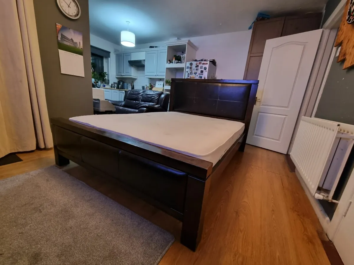 Bed - Image 1