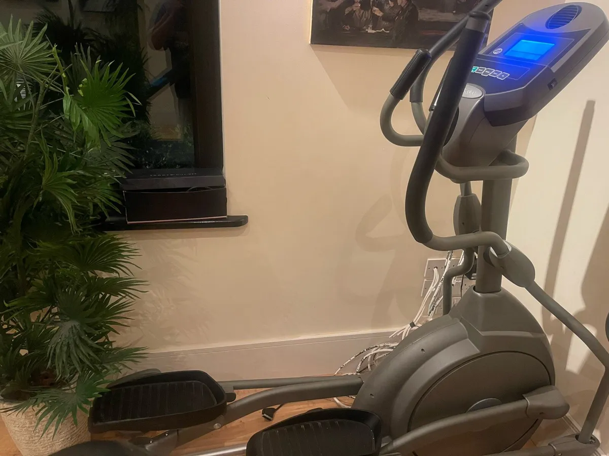 As New - Spirit Elliptical Cross-Trainer - Deliver - Image 3