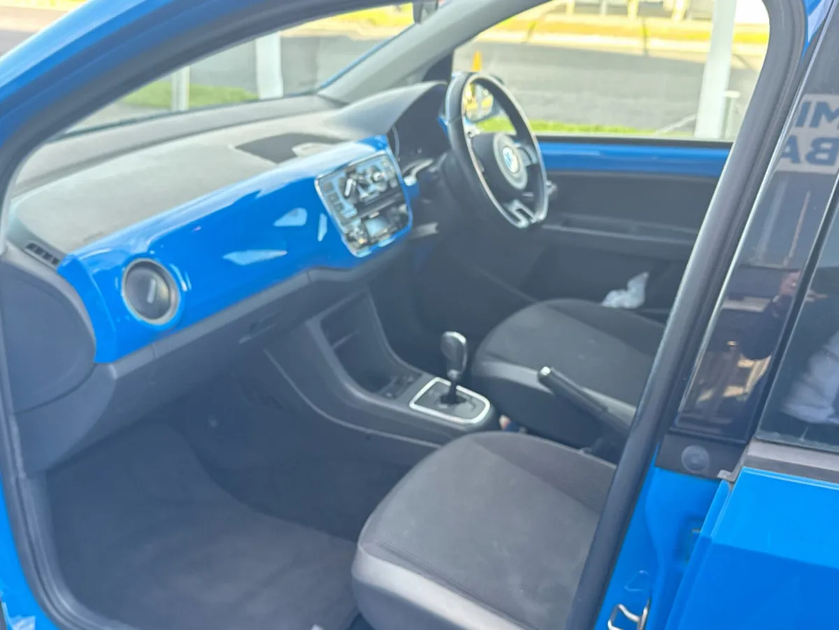Volkswagen up! 1.0 Petrol Automatic - Image 3