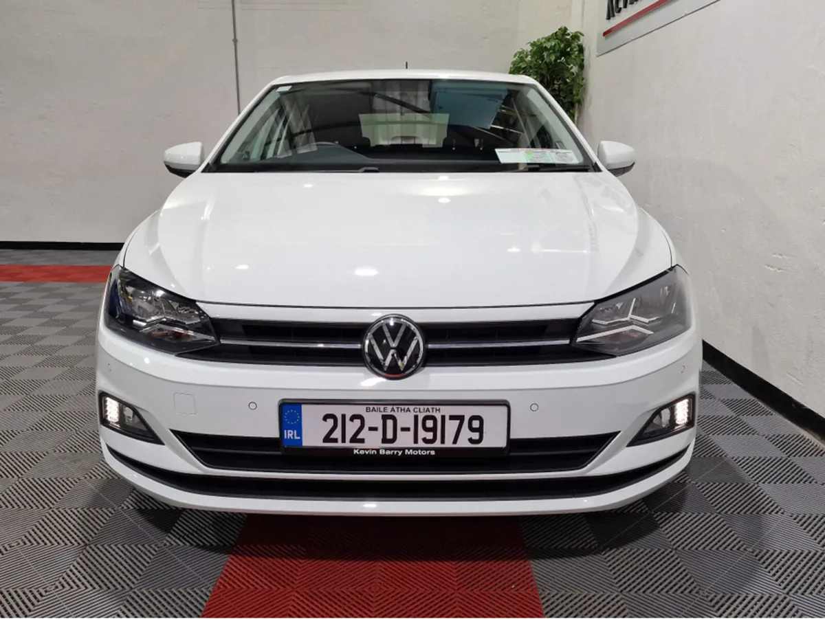 Volkswagen Polo 1.0 UNITED 80BHP 5 SPEED MANUAL ** - Image 2