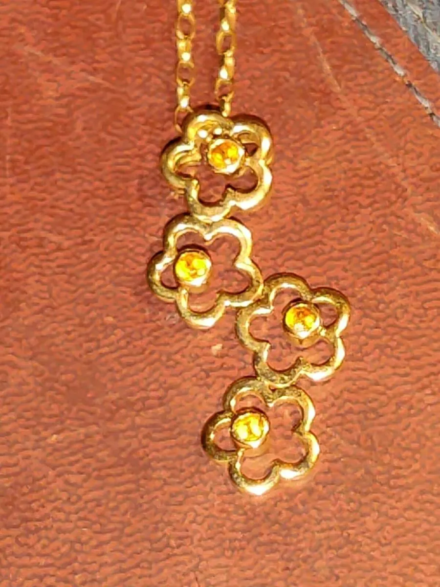 FLOWER POWER, 9CT Gold 5 Gram 18"New Necklace ! - Image 3