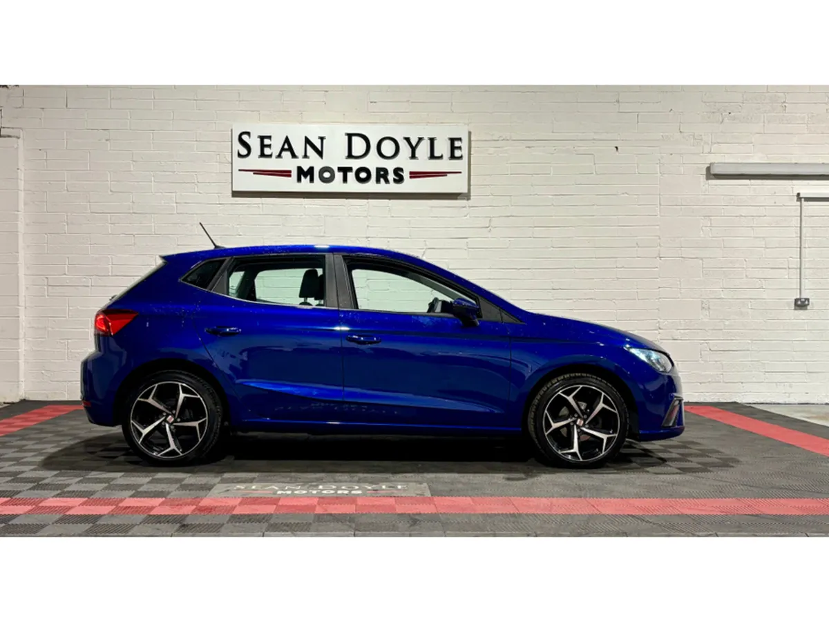 SEAT Ibiza 1.0 SE 5DR LOW MILEAGE - Image 4