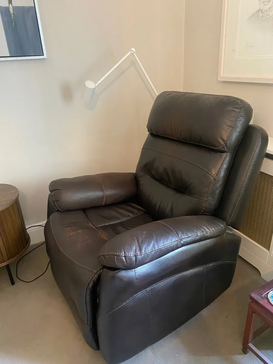 Recliner chair - Image 1