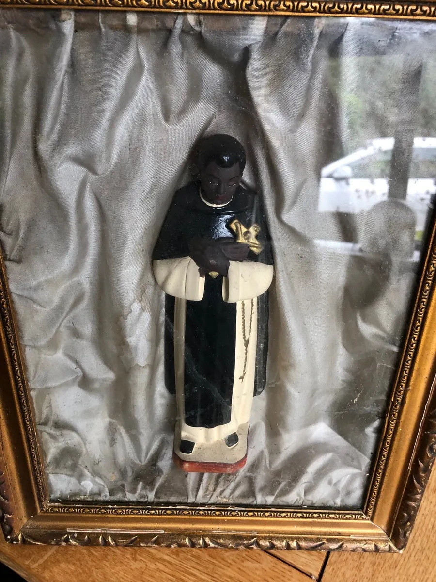 Statue - Image 2