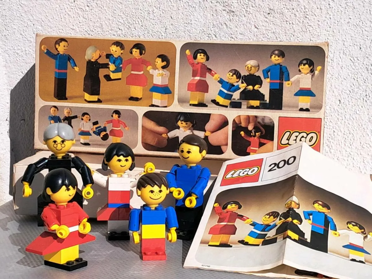 Lego Vintage 200: Family 5 figure Set (1974) - Image 4