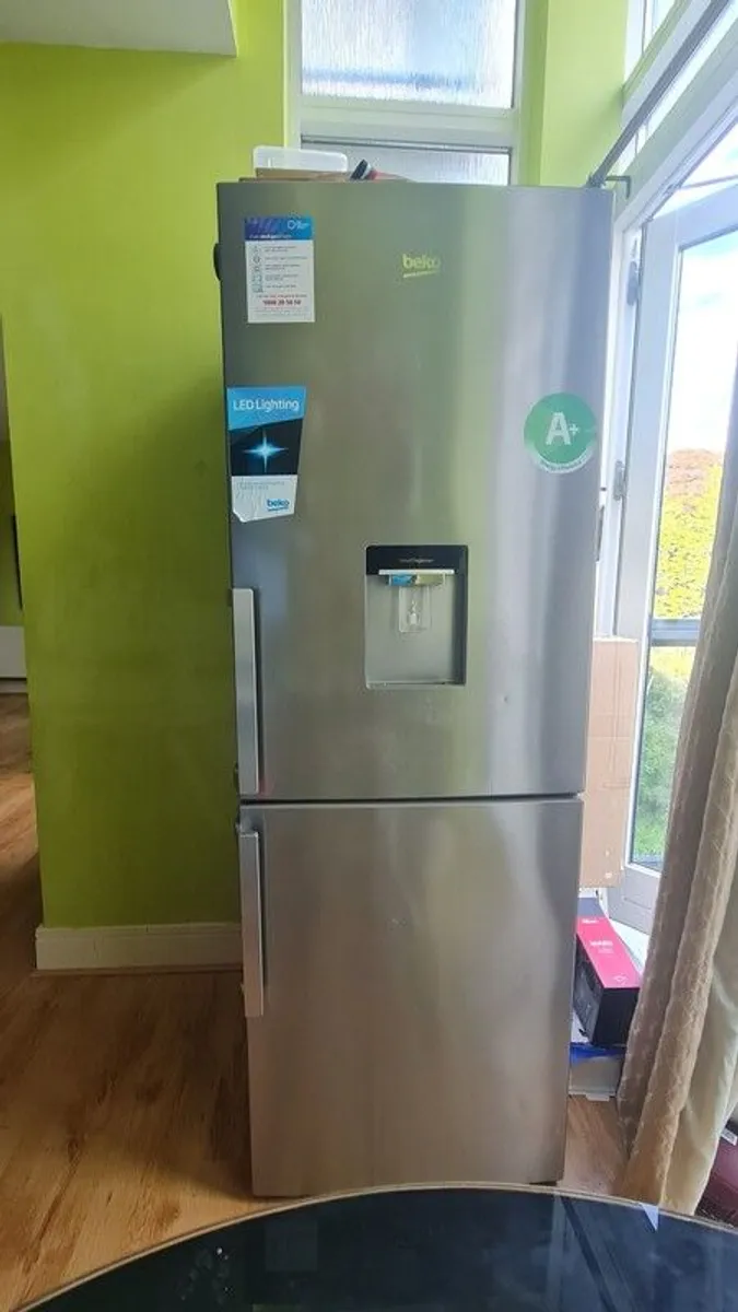 fridge freezer - Image 1