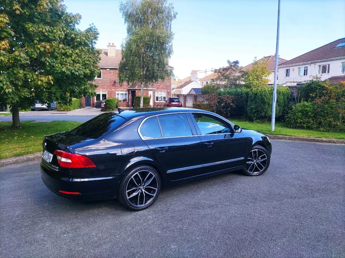 2014 Skoda Superb Elegance - Image 2