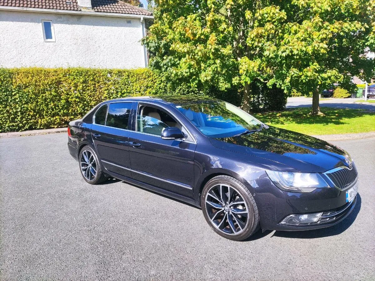 2014 Skoda Superb Elegance - Image 4