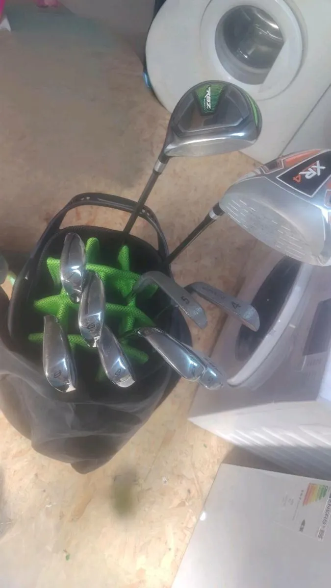Golf set and trolley - Image 1