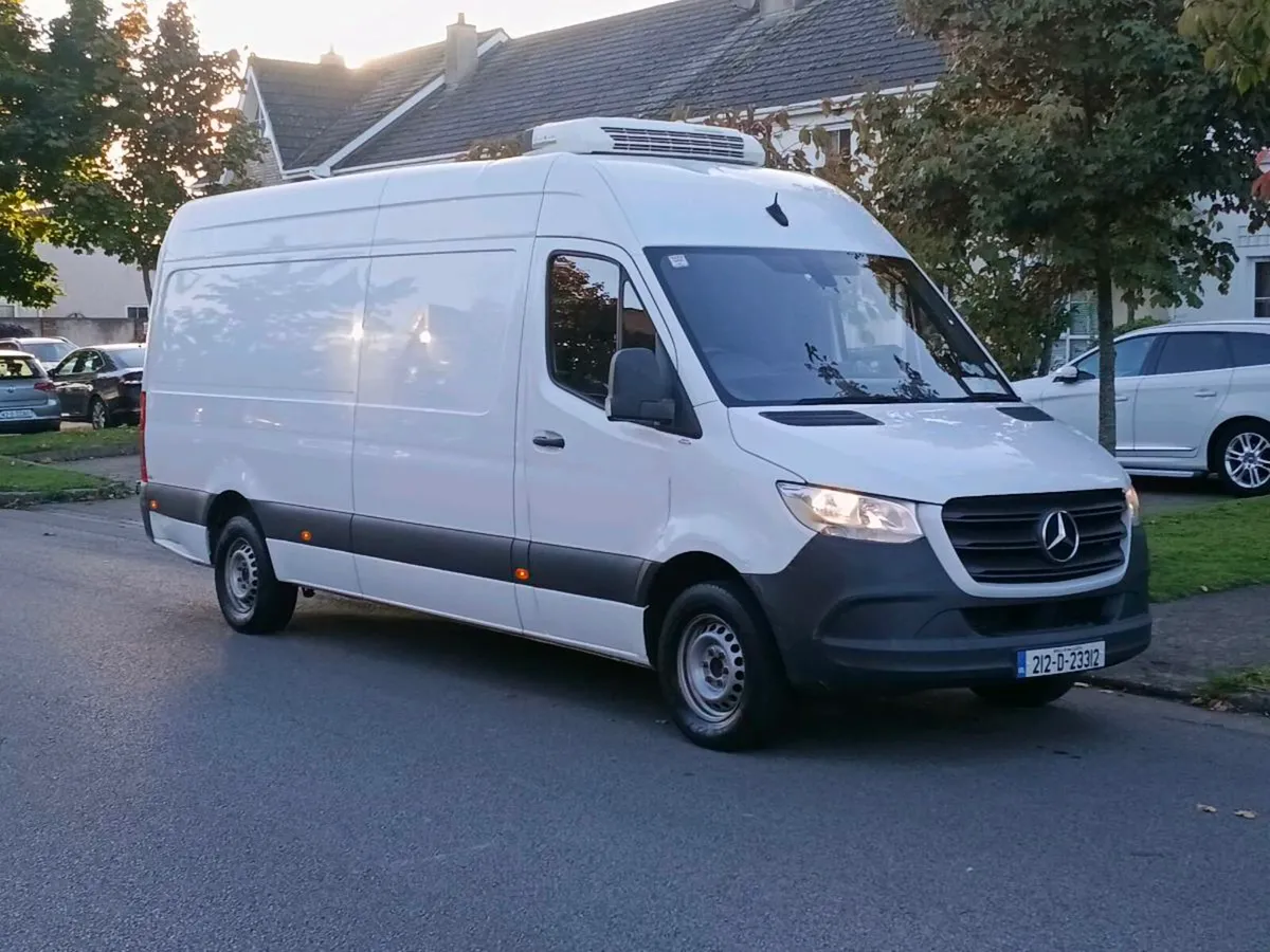 212 Mercedes Sprinter 316CDI 163PS Fridge Freezer - Image 1
