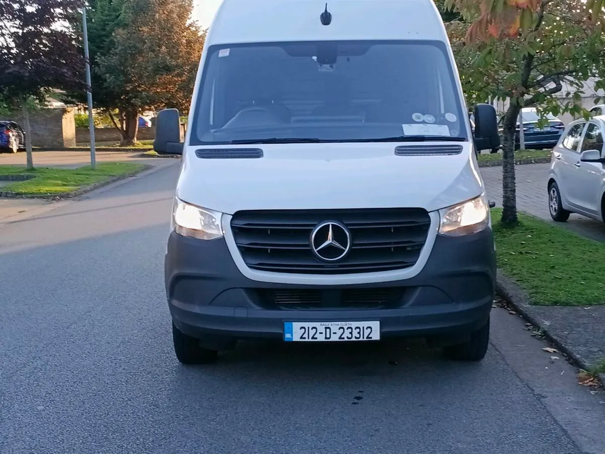 212 Mercedes Sprinter 316CDI 163PS Fridge Freezer - Image 2