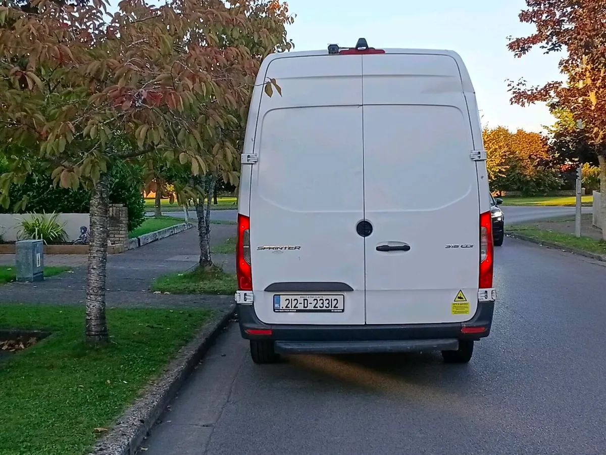 212 Mercedes Sprinter 316CDI 163PS Fridge Freezer - Image 3