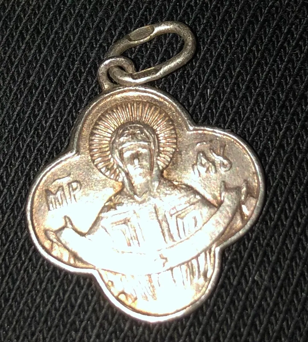 Sterling silver medallion. - Image 3