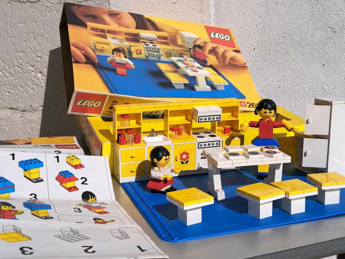 Lego Vintage 263 kitchen (1974) - Image 2