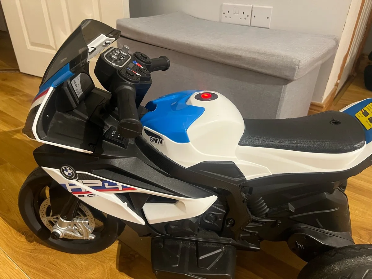 BMW electric motorbike - Image 3