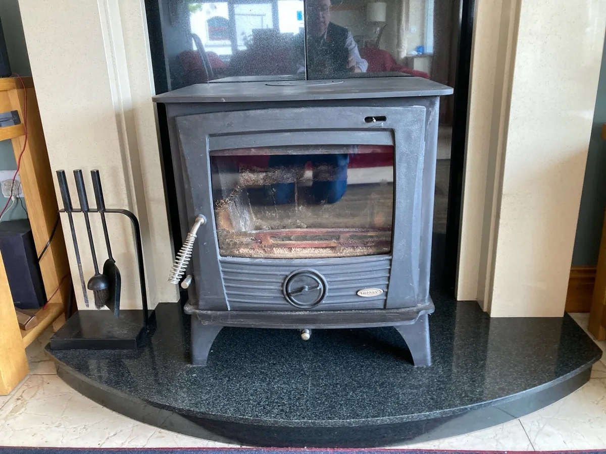 Solid fuel stove