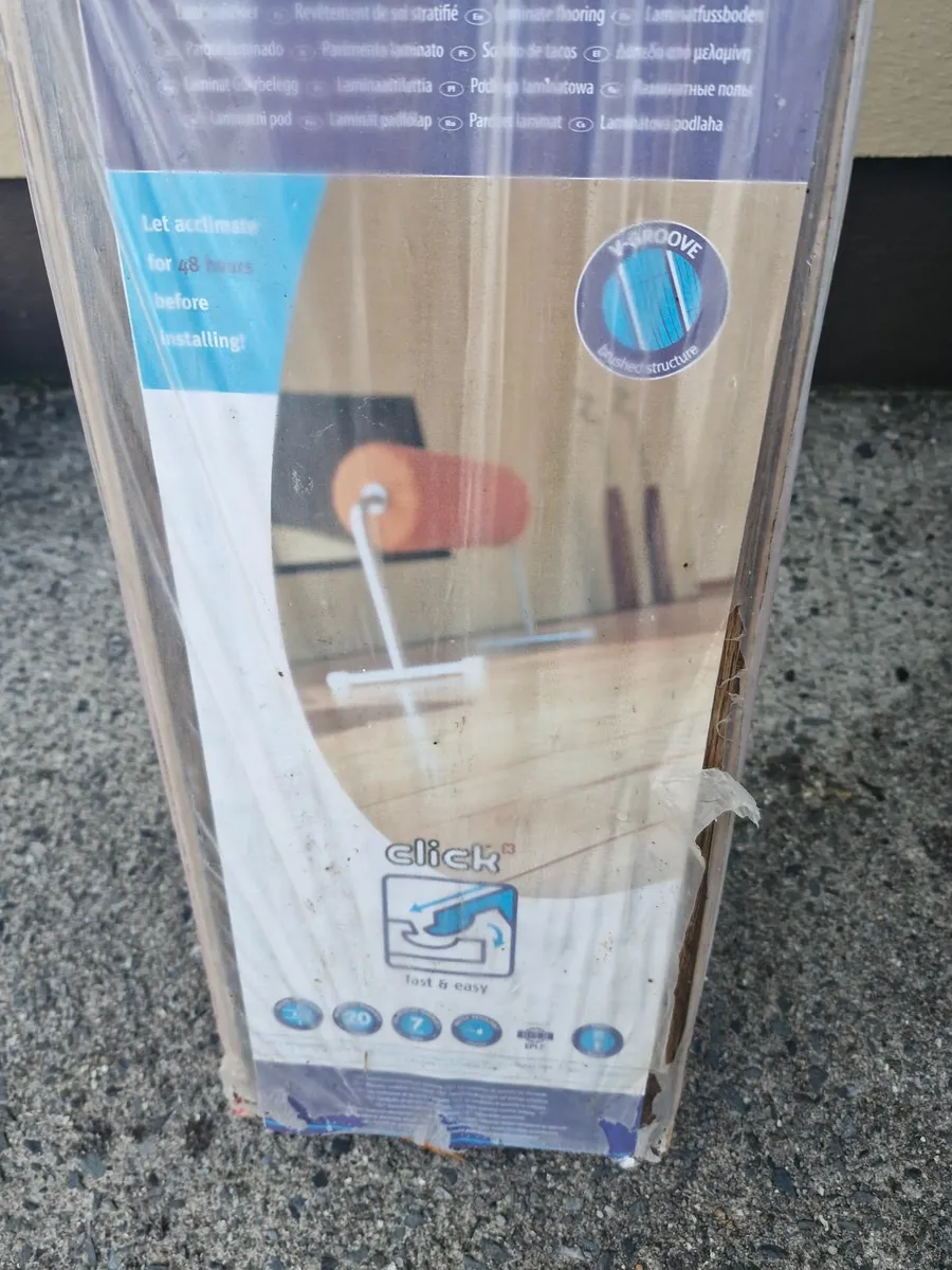 Laminate floor boards - Image 2