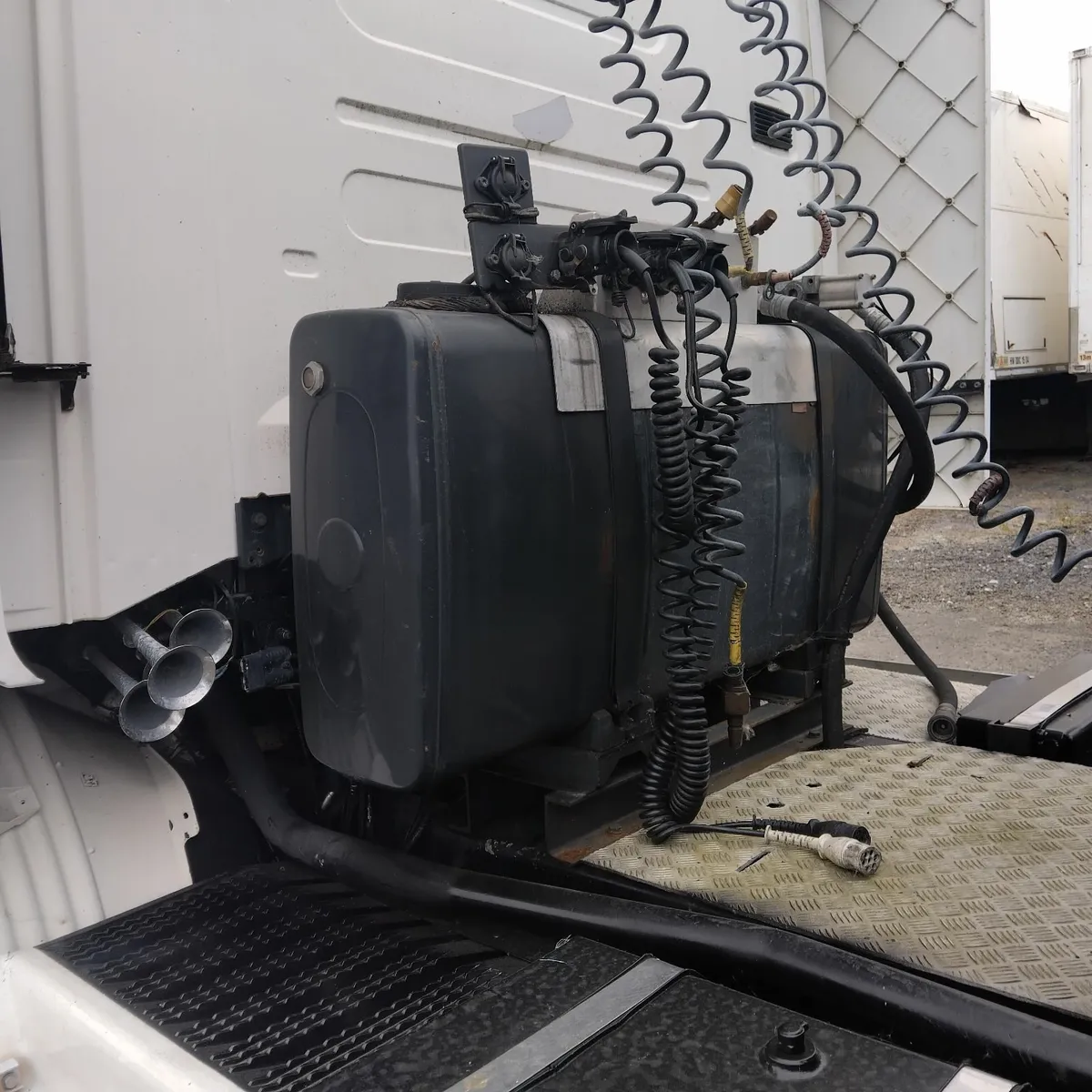 Scania R580 with tipping gear - Image 2