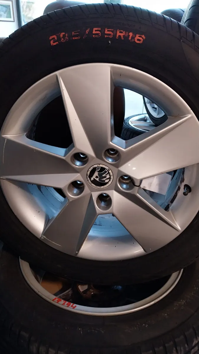 2016 Skoda Octavia 16" Alloy Wheels Set  205/55R16 - Image 1