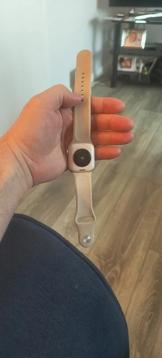 Apple watch SE 44mm 2 gen GPS - Image 3